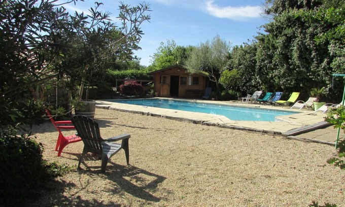 Mache House | Country house with private pool, sleeps 10, calm and rest, Mache