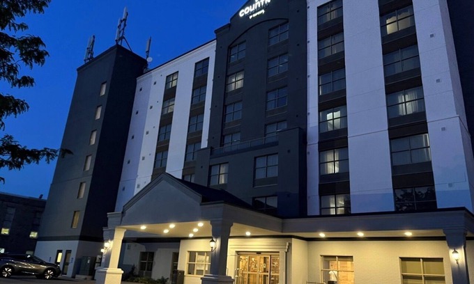 Niagara Falls Hotel | Country Inn & Suites by Radisson, Niagara Falls, ON