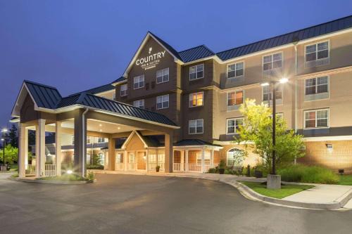 Rossville Hotel | Country Inn & Suites by Radisson, Baltimore North, MD