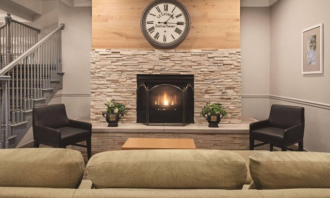 Schaumburg Hotel | Country Inn & Suites by Radisson, Schaumburg, IL