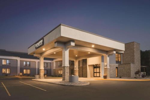 La Crosse Hotel | Country Inn & Suites by Radisson, La Crosse, WI