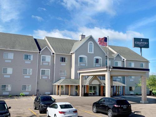 Owatonna Hotel | Country Inn & Suites by Radisson, Owatonna, MN