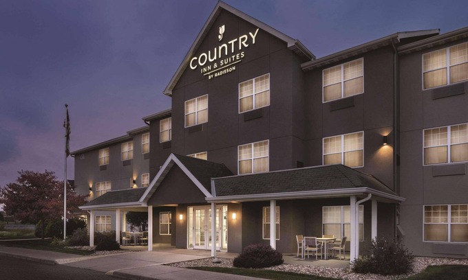 Waterloo Hotel | Country Inn & Suites by Radisson, Waterloo, IA