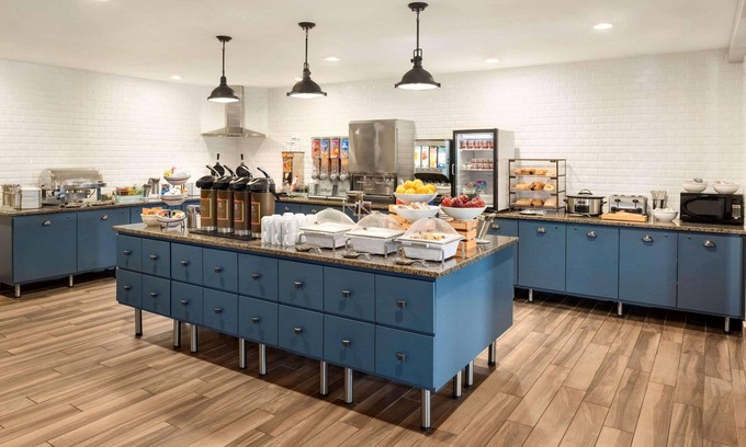 Brainerd Hotel | Country Inn & Suites by Radisson, Baxter, MN