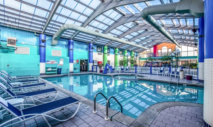 Muskegon Hotel | Country Inn & Suites by Radisson, Muskegon, MI