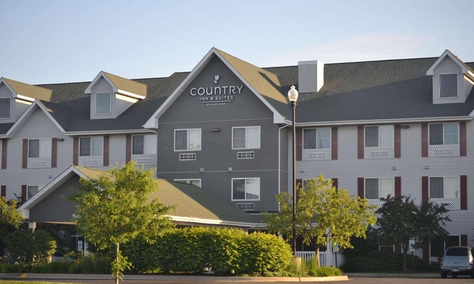 Gurnee Hotel | Country Inn & Suites by Radisson, Gurnee, IL