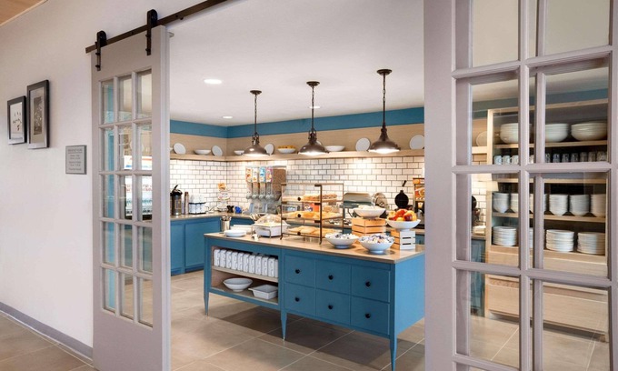 Enid Hotel | Country Inn & Suites by Radisson, Enid, OK