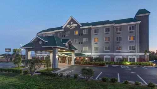 Pinellas Park Hotel | Country Inn & Suites by Radisson, St Petersburg - Clearwater, FL