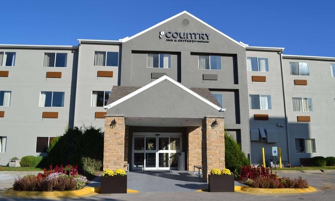 Fairview Heights Hotel | Country Inn & Suites by Radisson, Fairview Heights, IL