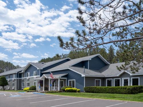 Two Harbors Hotel | Country Inn Two Harbors