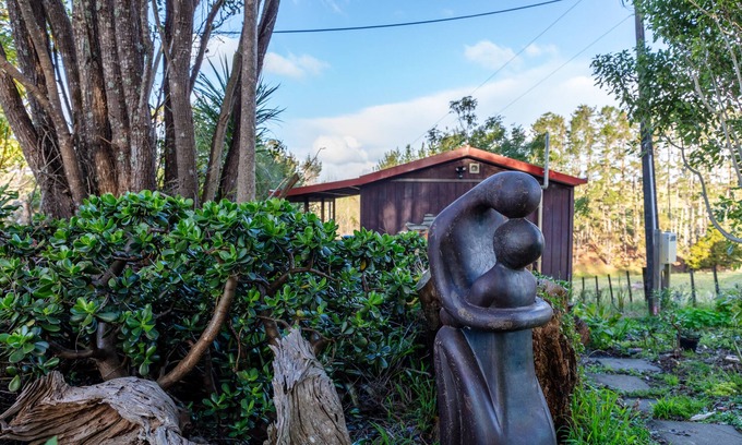 Onerahi Apartment | Country Nirvana: The place of perfect peace and happiness. A slice of heaven!