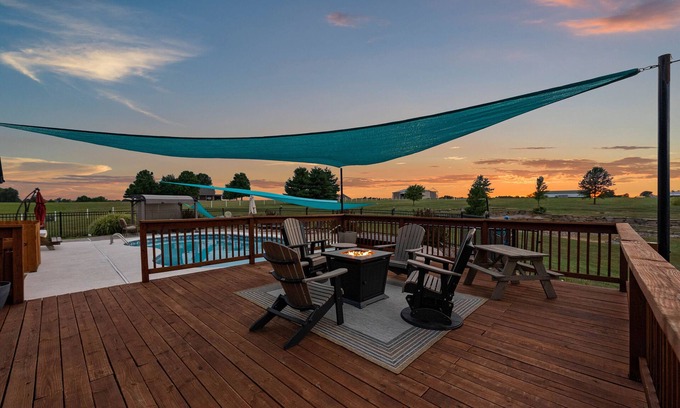 Liberty House | Country Paradise w/Inground Pool on 9 acres. Sleeps 13.