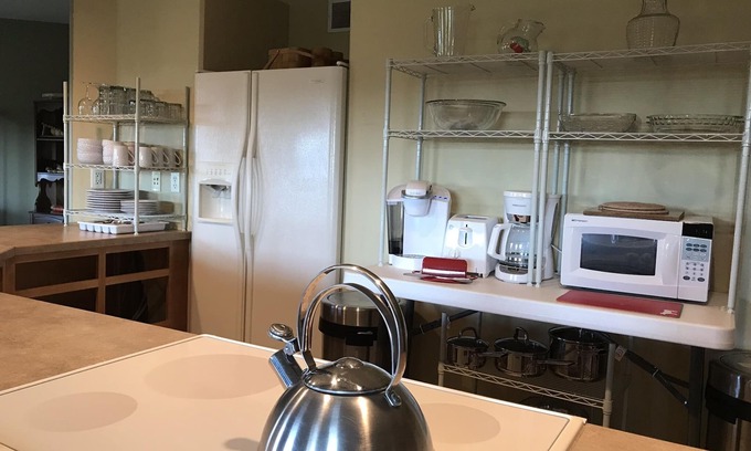 Decorah Condo | Country setting 2-3 miles from the River, Luther College and downtown Decorah