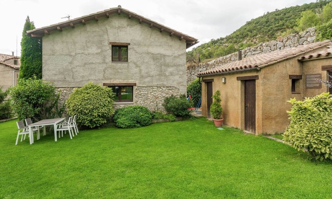Oden Cottage | Countryside Cottage in Cambrils with Swimming Pool