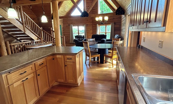 Villard Cabin | Countryside Log Home on Lake Villardn