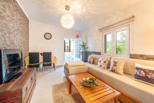 Loures House | Countryside paradise in Bucelas