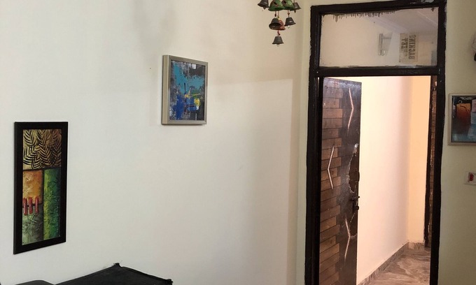 Delhi Bed & Breakfast | Couple friendly, Alcohol & Smoking Allowed and Independent Entry
