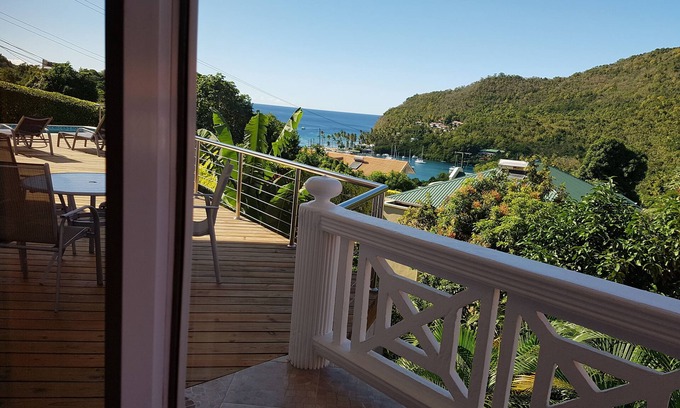 Marigot Bay Villa | Couple's Retreat - Unique and Breathtaking Views of Marigot Bay - Casa Vista 1BR