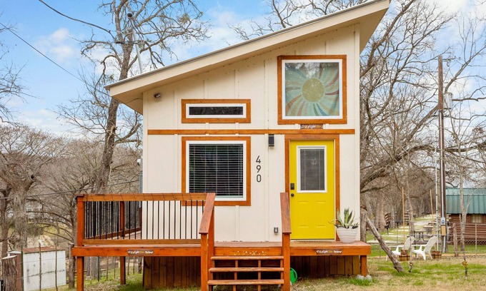 New Braunfels House | Couple’s Retreat, Cozy Cabin Near Guadalupe River