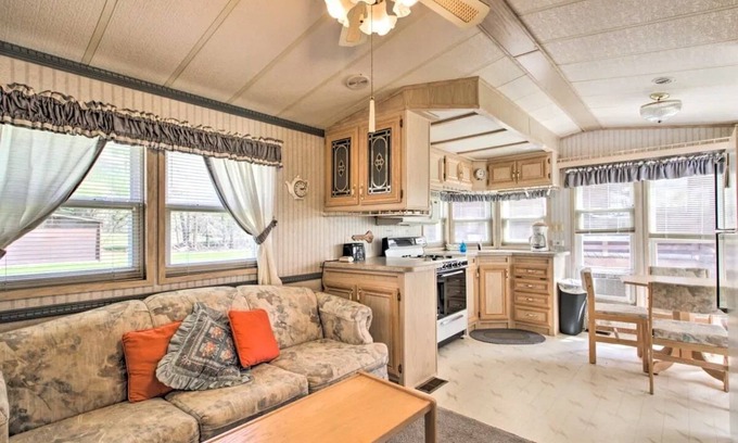 Puposky Cabin | Couples cabin on Three Island Lake in Bemidji, MN
