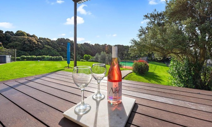 Waihi Beach House | Courtside Quarters - Waihi Beach Holiday Home