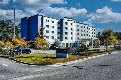 D'Iberville Hotel | Courtyard Biloxi North/D'Iberville