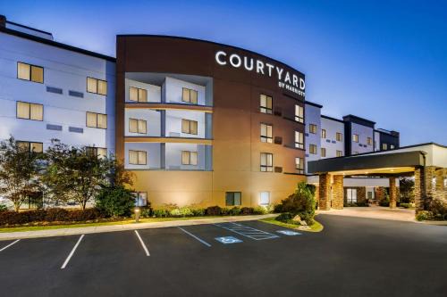 Auburn Hotel | Courtyard by Marriott Auburn