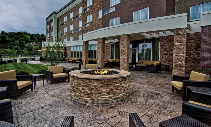 Bridgeport Hotel | Courtyard by Marriott Bridgeport Clarksburg