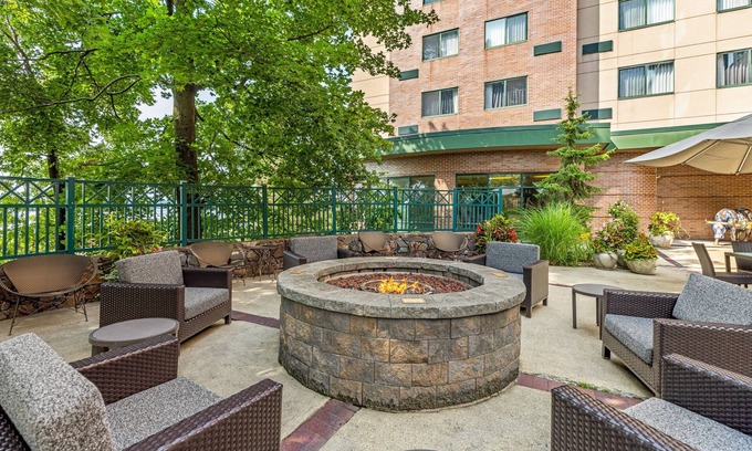 Piety Corner Hotel | Courtyard by Marriott Boston Waltham