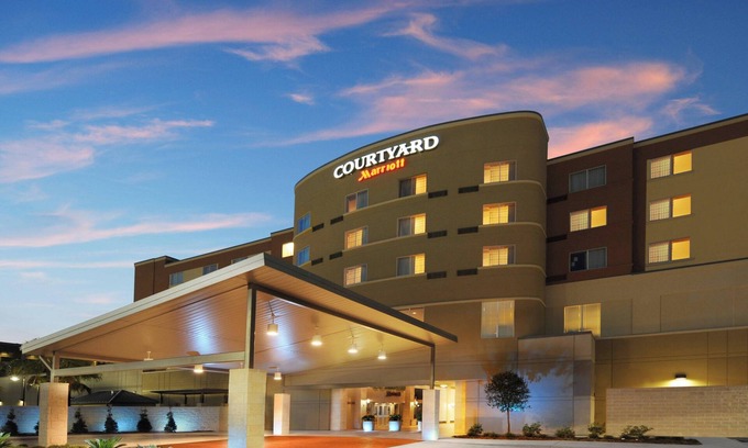 Pearland Hotel | Courtyard by Marriott Houston Pearland