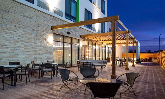 Olathe Hotel | Courtyard by Marriott Kansas City Olathe