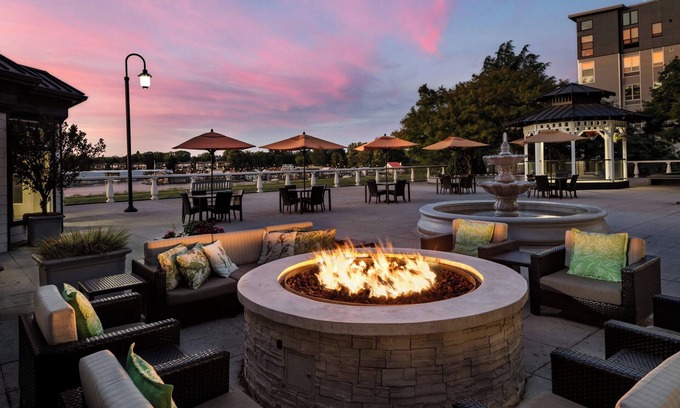 Bridgeton Hotel | Courtyard by Marriott Portland North