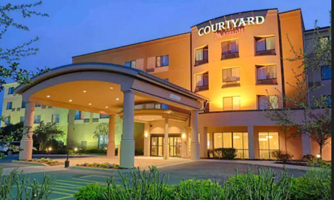 Salisbury Hotel | Courtyard by Marriott Salisbury
