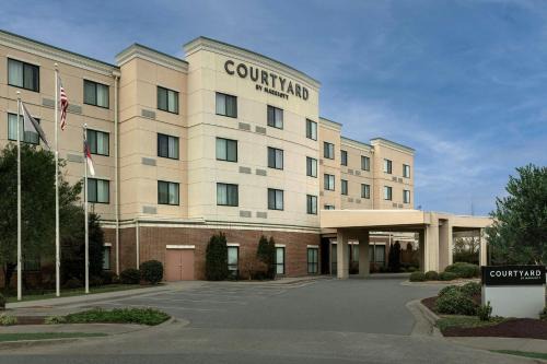Salisbury Hotel | Courtyard by Marriott Salisbury
