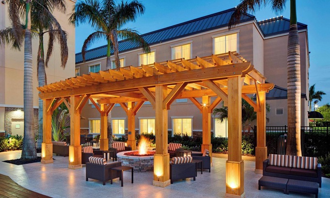 Braden River Hotel | Courtyard by Marriott Sarasota at University Town Center