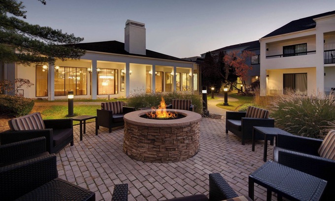 Southfield Hotel | Courtyard by Marriott Southfield