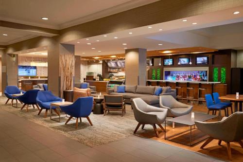 Church and Wellesley Hotel | Courtyard by Marriott Toronto Downtown