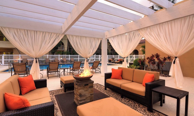 Survey Creek Hotel | Courtyard by Marriott Fort Lauderdale North/Cypress Creek