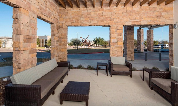 Midlothian Hotel | Courtyard by Marriott Dallas Midlothian-Midlothian Conf Ctr