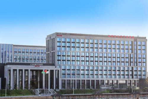 Zhengzhou Hotel | Courtyard by Marriott Zhengzhou Airport