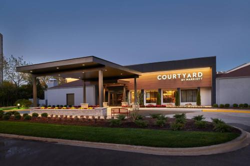 Oakbrook Terrace Hotel | Courtyard Chicago Oakbrook Terrace