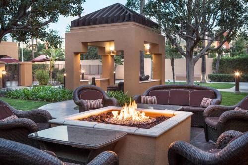 Irvine Business Complex Hotel | Courtyard Irvine John Wayne Airport/Orange County