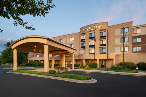 Glen Allen Hotel | Courtyard Richmond North/Glen Allen