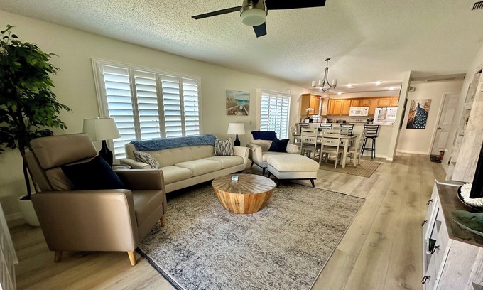 The Villages Villa | Courtyard Villa Retreat – Prime Location