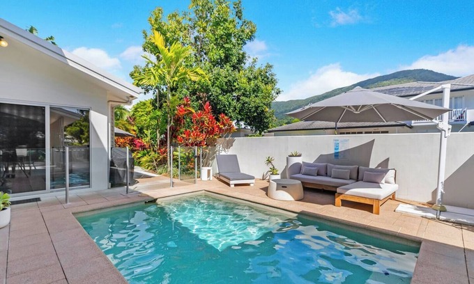 Palm Cove Villa | Cove House Coastal Convenience by the Pool