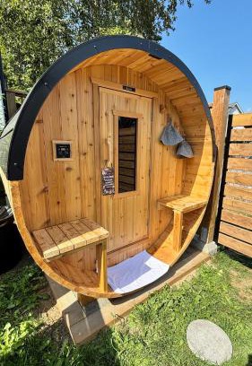North Cowichan House | Cowichan Valley Retreat with Sauna & Free EV Charger