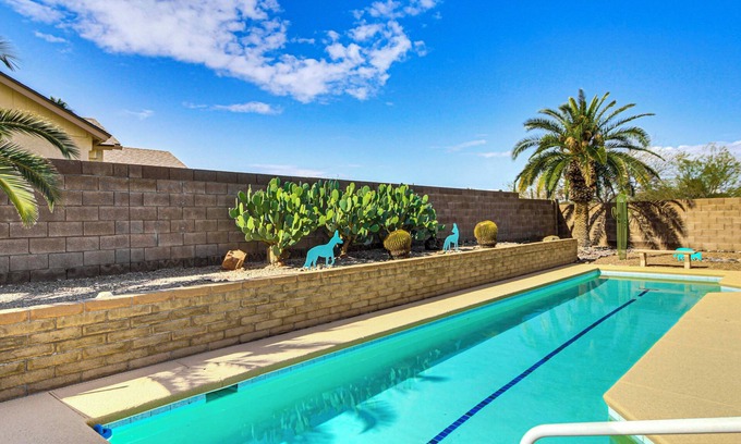 Tucson House | 'Coyote Casa' w/Mtn Views in Tuscon Desert Oasis