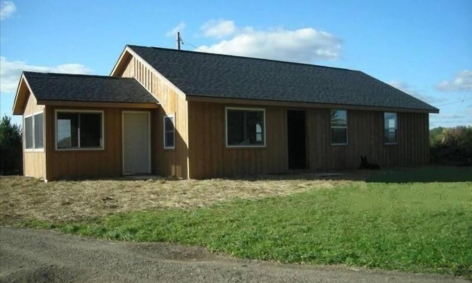 Constableville Cabin | Coyote Den, Snowmobile-Guest Cabin-Constableville, ~NY~