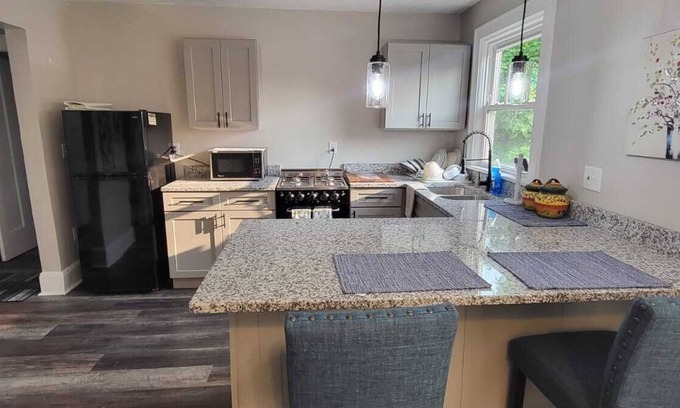 Avondale Apartment | Cozy 1 bedroom, 8 Minutes from Downtown Cincinnati, 2 minutes from Xavier Campus
