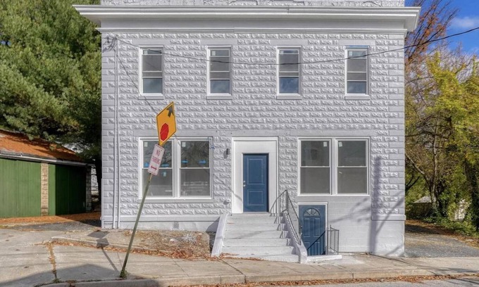 Glenham-Belford Apartment | Cozy 1-bedroom apartment in charming Baltimore w/Fast WiFi, AC, Private Parking